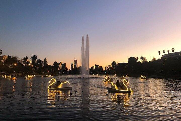 Swan Boat nattritt på Echo Park Lake