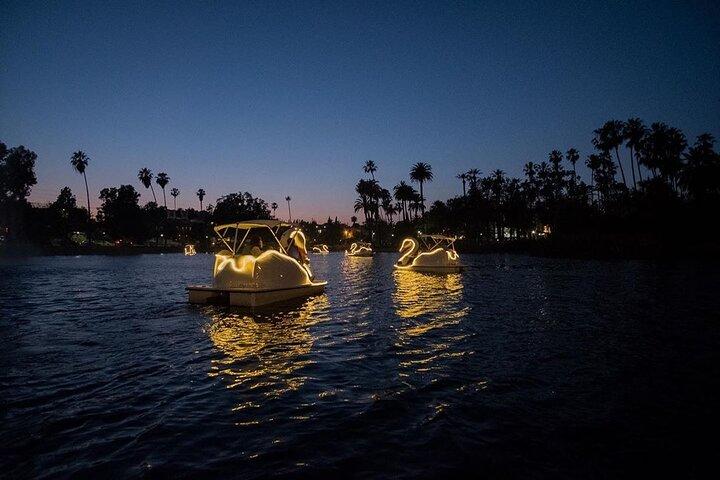 Swan Boat nattritt på Echo Park Lake