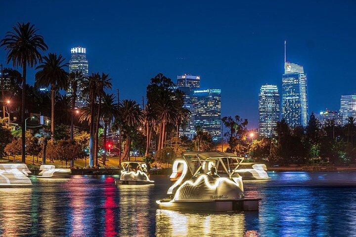 Swan Boat nattritt på Echo Park Lake