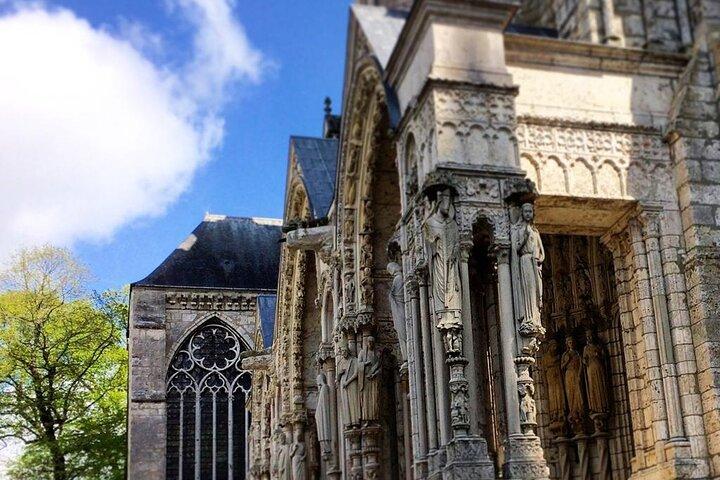 Chartres Cathedral Private Car Tour (5h) Driver & Guide