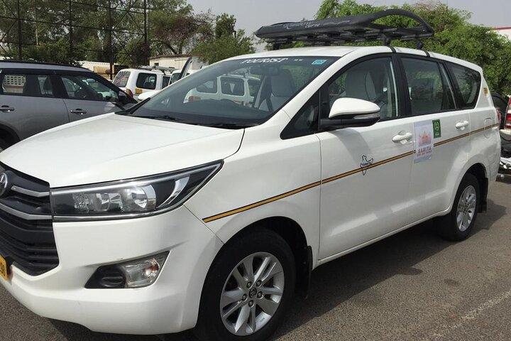 Private Transfer: Agra Hotel to Delhi International Airport