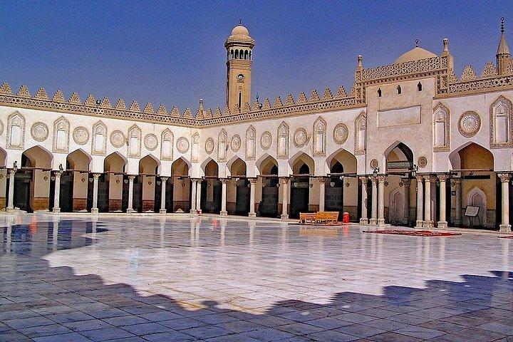 エジプト考古学博物館、イスラムおよびコプト カイロのプライベート 1 日ツアー