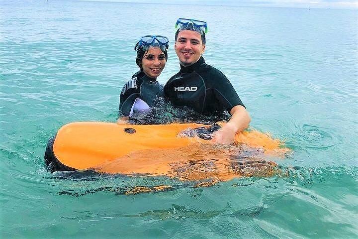 フォート ローダーデールでの 90 分間のシュノーケル & シーボブ水中ガイド付きサンゴ礁ツアー