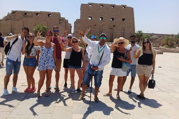 Luxor: Amazing Full day Tour to East and West Banks
