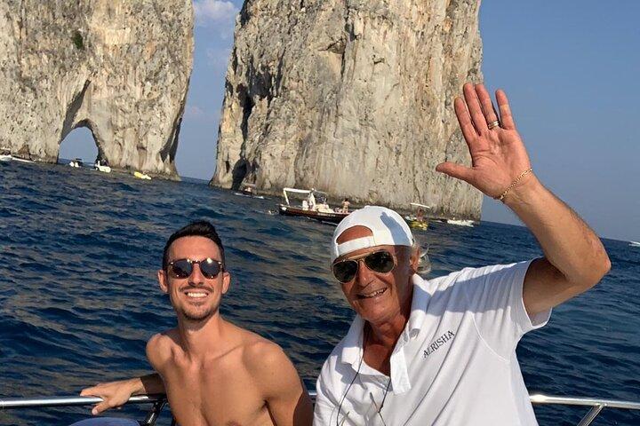 Exclusieve boottocht vanuit Capri met zwemstop en aperitief
