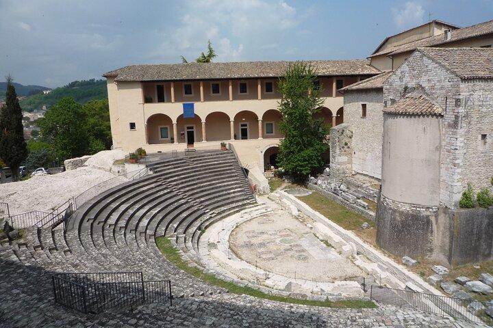 Visite privée à pied de Spoleto avec Guide officiel