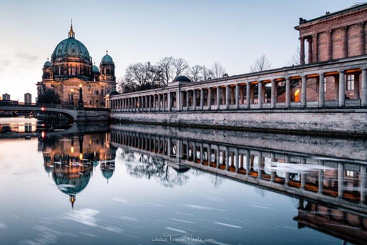 BERLIN PHOTO TOUR with a professional Photographer from Berlin
