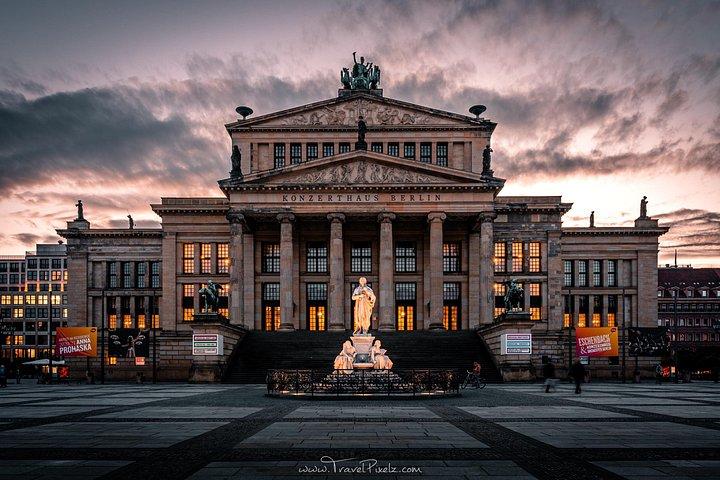 BERLIN PHOTO TOUR with a professional Photographer from Berlin