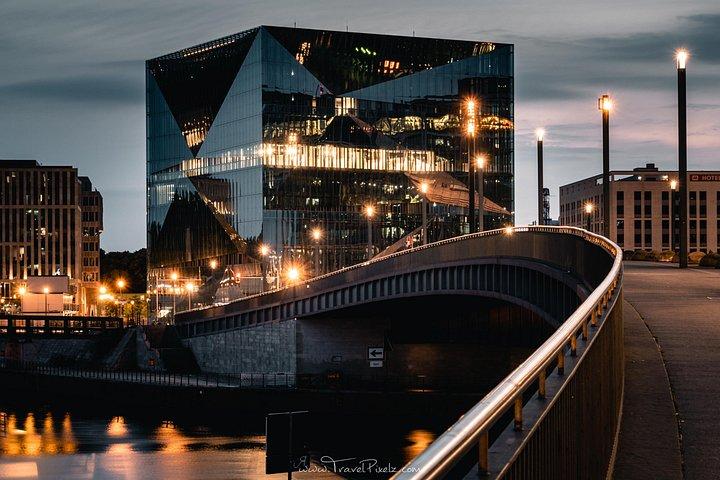 BERLIN PHOTO TOUR with a professional Photographer from Berlin
