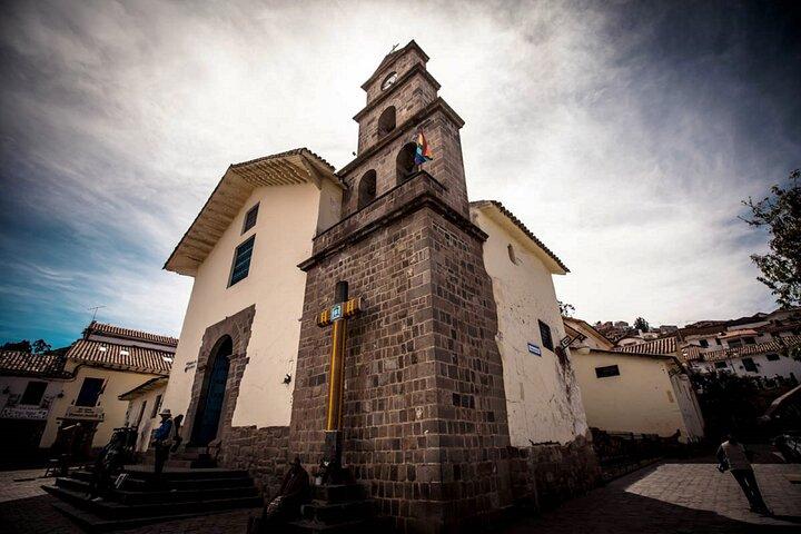 Visite privée à pied à travers le quartier bohème de San Blas