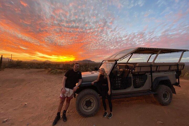 Excursión en jeep por el desierto de Sonora al atardecer