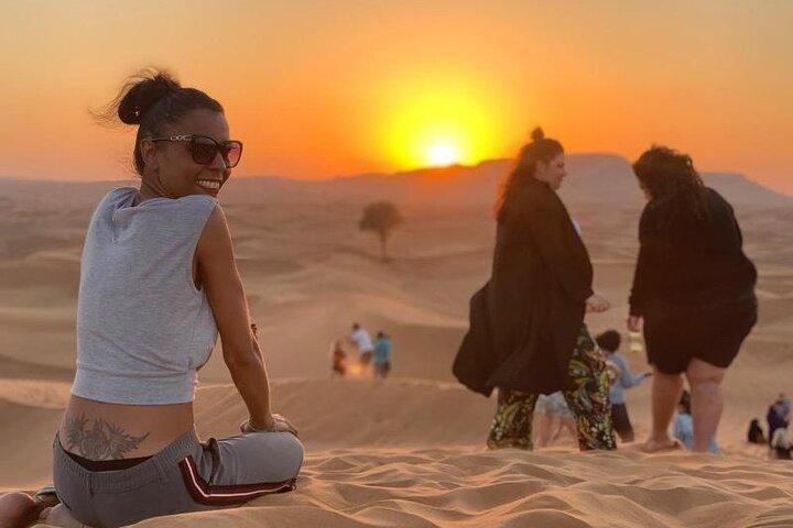 Soirée Safari dans le désert de Dubaï avec dîner et spectacles