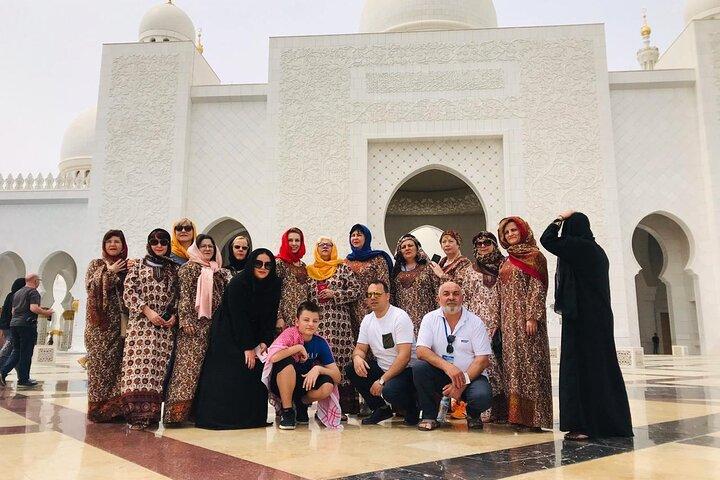 Visite culturelle guidée semi-privée d'Abou Dhabi avec déjeuner