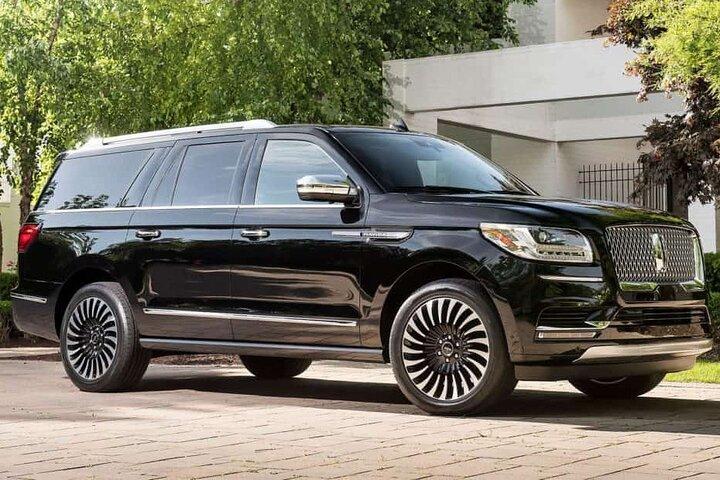 Private Arrival Transfer: Buffalo Niagara International Airport to Niagara Falls, New York