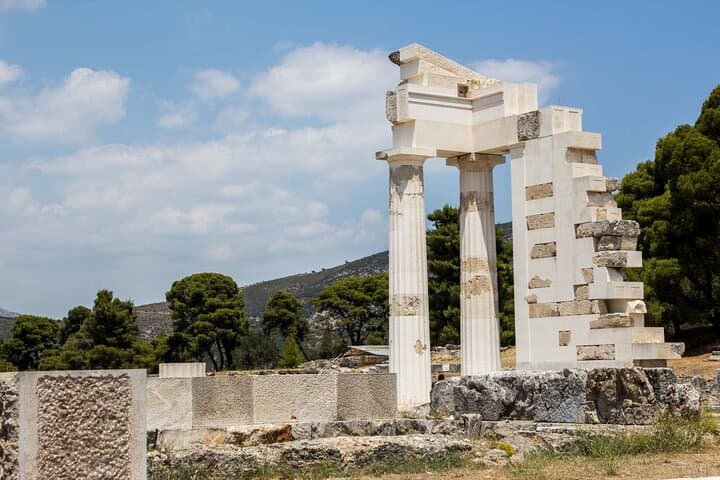 3-Day Peloponnese and Delphi Private Tour from Athens