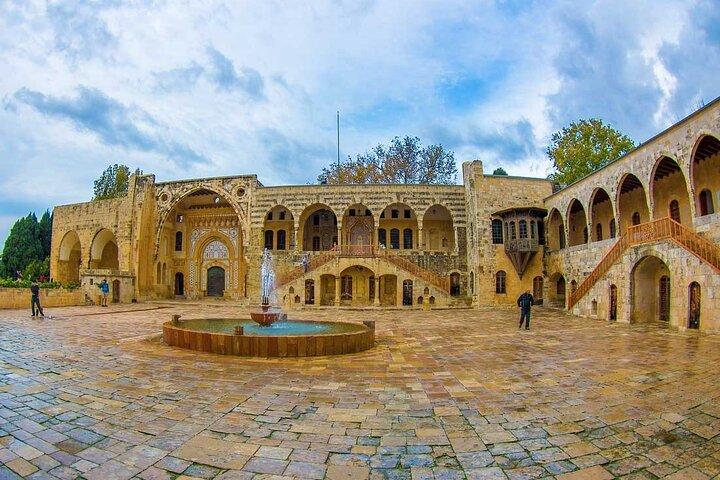 Tour privato a Beiteddine, Deir El Qamar e Cedri da Beirut