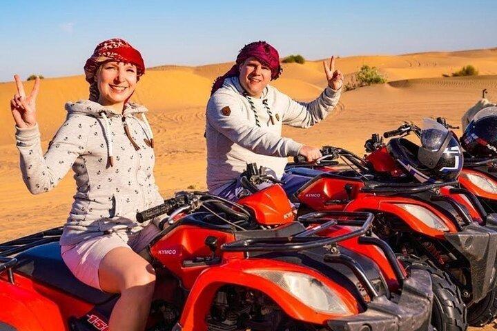 Aften ørkensafari fra Dubai med Quad Bike Ride