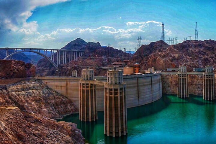 Small Group Grand Canyon, Hoover Dam, 7 Magic Mountains VIP Tour
