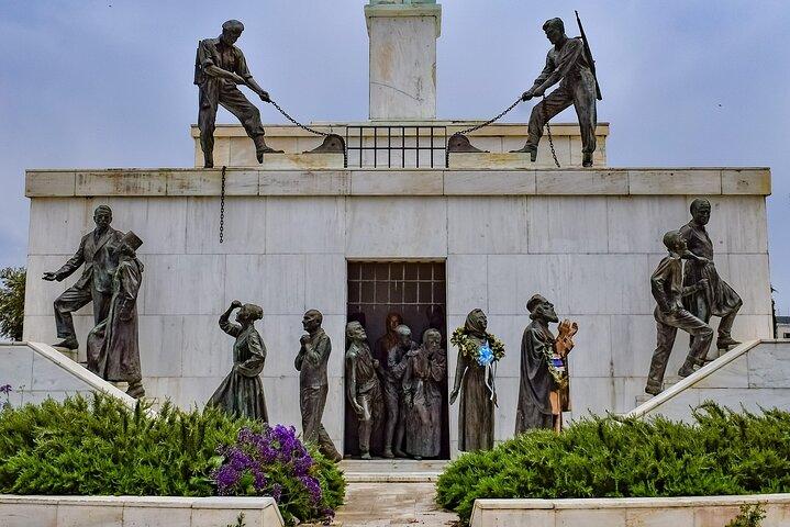 Full Day Tour in Nicosia: Split in Two