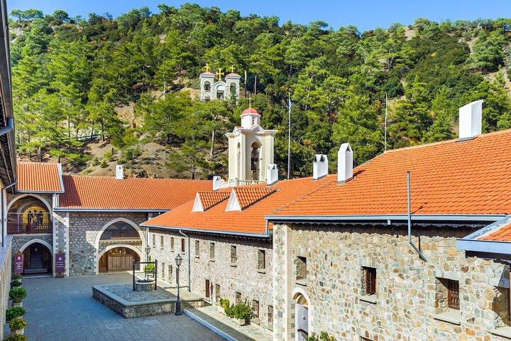 Privat heldagstur till Cyperns kloster