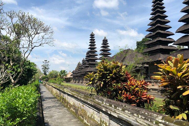バリ島インスタツアー;ハンダラ門、タマンアユン、ウルンダヌ寺院