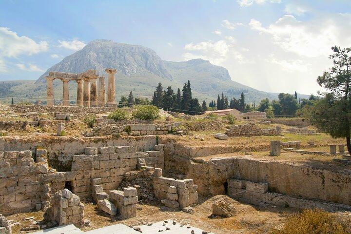 4-Day Private Peloponnese, Delphi and Meteora Tour from Athens