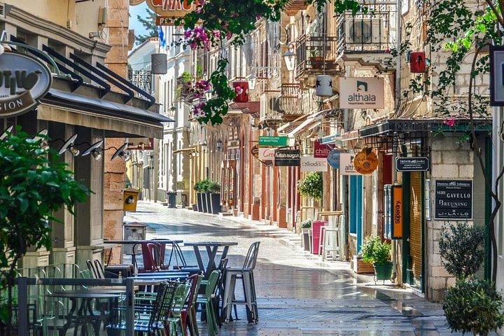 4-Day Private Peloponnese, Delphi and Meteora Tour from Athens