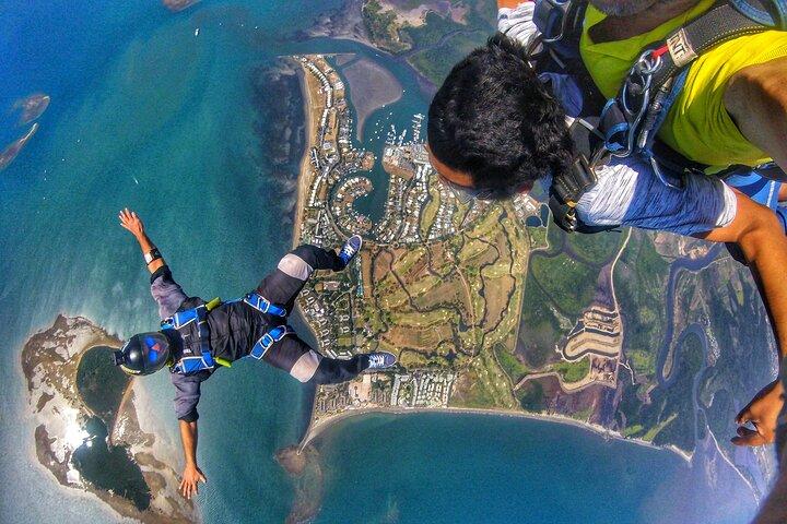 Extreme 12000ft Tandem Jump (45 sekunder fria fall)