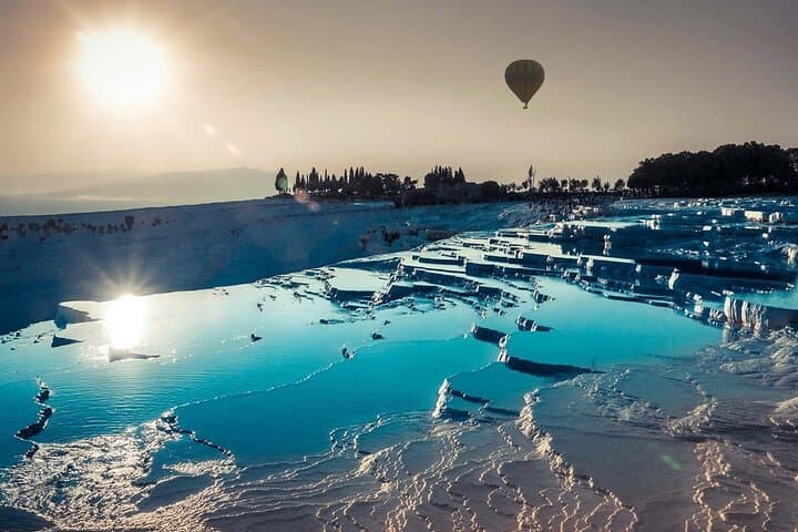 Day Tour to Pamukkale from/to Istanbul