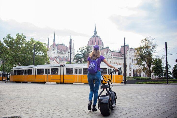 Visite guidate a Budapest in E-Scooter con vari percorsi