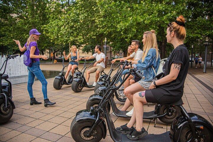 Visite guidate a Budapest in E-Scooter con vari percorsi