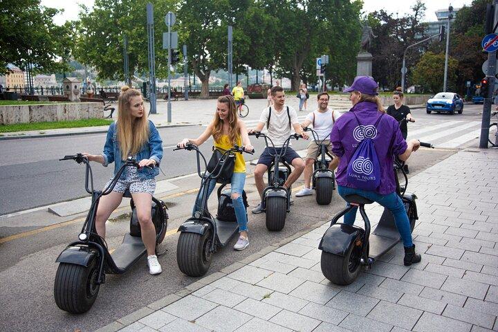 Visite guidate a Budapest in E-Scooter con vari percorsi