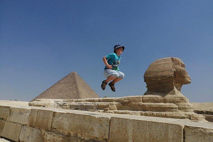 Private Giza Pyramids, Sphinx and GEM Tour with Egyptologist