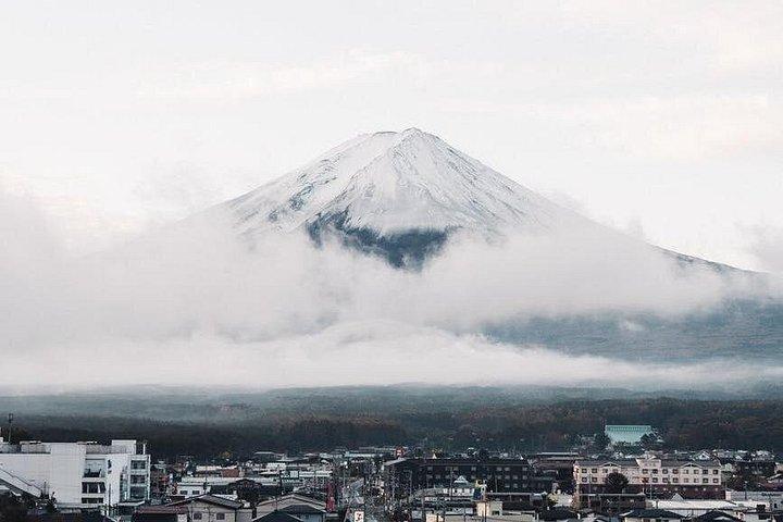 専用車で行く富士山と河口湖の日帰り旅行