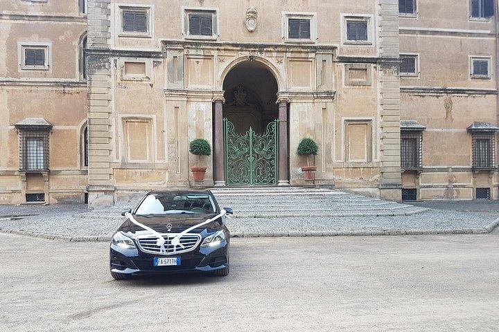 ローマの結婚式のための車
