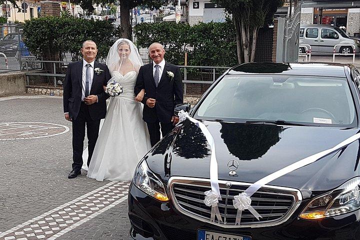 ローマの結婚式のための車
