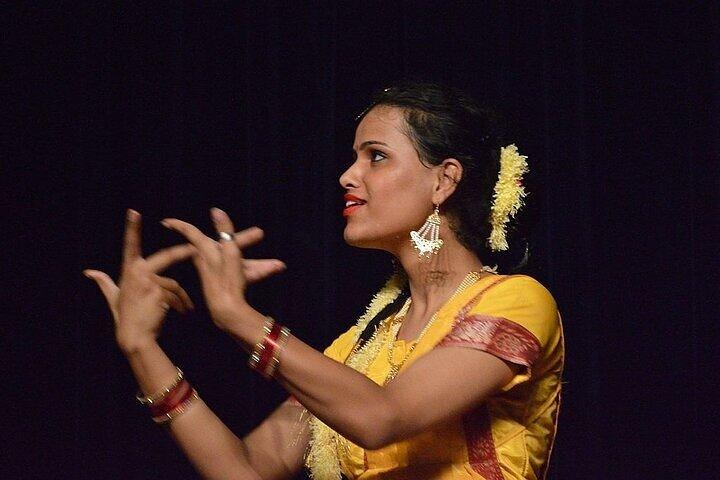 Bharatnatyam Classical Dance Experience in Chennai with Lunch