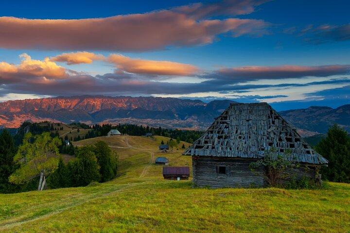 Hiking thought the best mountain villages in Romania-Private tour from Brasov