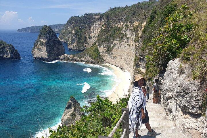 Nusa Penida island Day Trip:Thousand Islands,Diamond Beach&Goa Giri Putri Temple