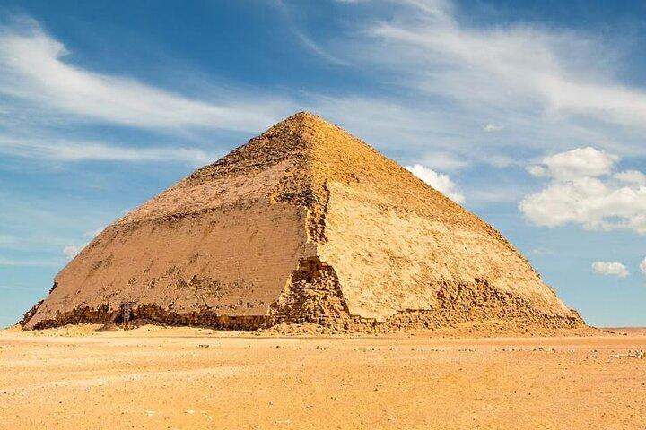 Excursão privada às pirâmides, Sakkara e Dahshur saindo do Cairo