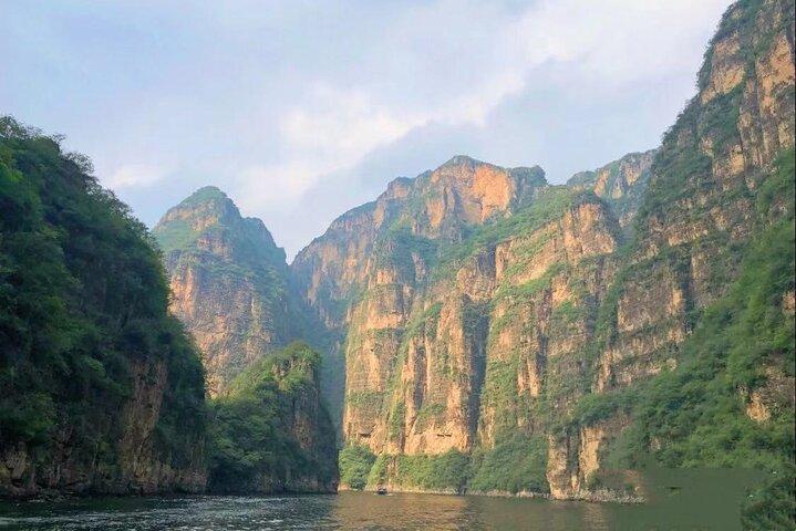 Tour della periferia di Pechino alla gola di Long Qing (crociera) e alla tomba di Ding