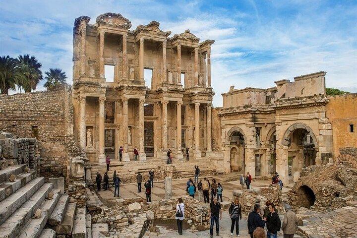 Für Kreuzfahrtschiffe: SKIP-THE-LINE-Ephesus-Tour vom Hafen von Kusadasi