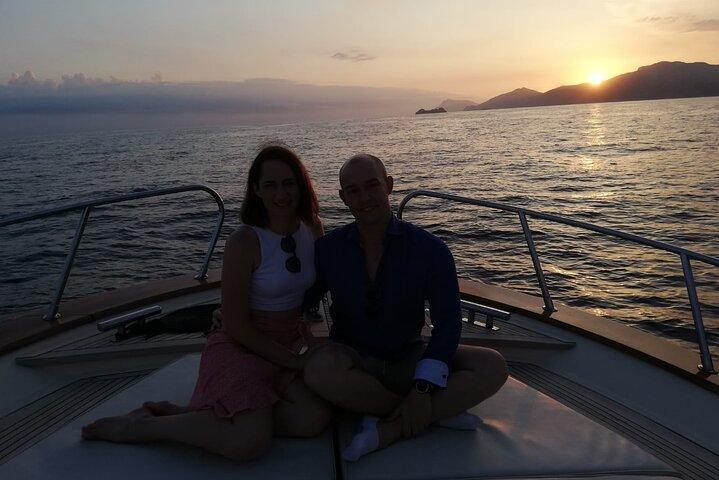 Cruzeiro Privado ao Pôr do Sol com Prosecco a Bordo