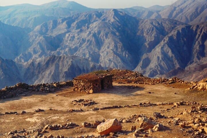 Hatta Heritage Village Tour from Dubai With Kayaking
