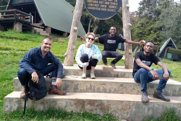 Kilimanjaro-dagwandeling in de bergen