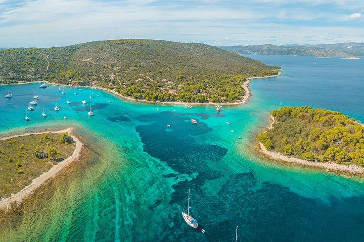 Island hopping (6 Islands) private tour from Trogir or Split