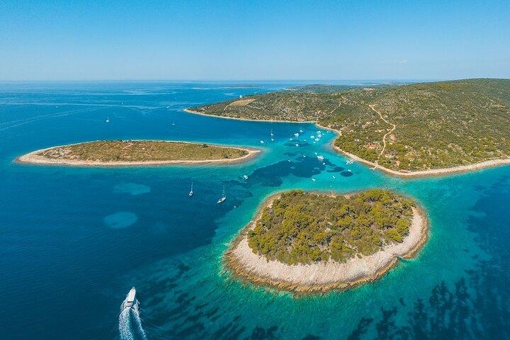 Adriatica Tour (Blaue Lagune und Solta) von Trogir oder Split