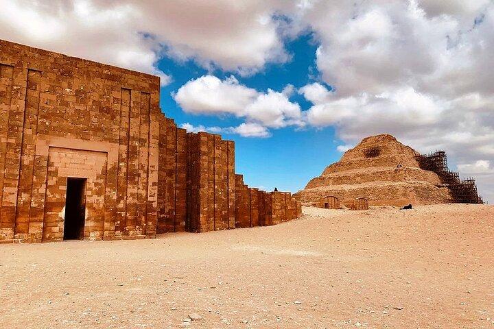 Le grandi piramidi di Giza, Sfinge, pranzo e Saqqara Day Tour dal Cairo