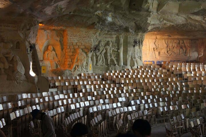 Private Day Tour of Cairo's City of the Dead and Cave Church