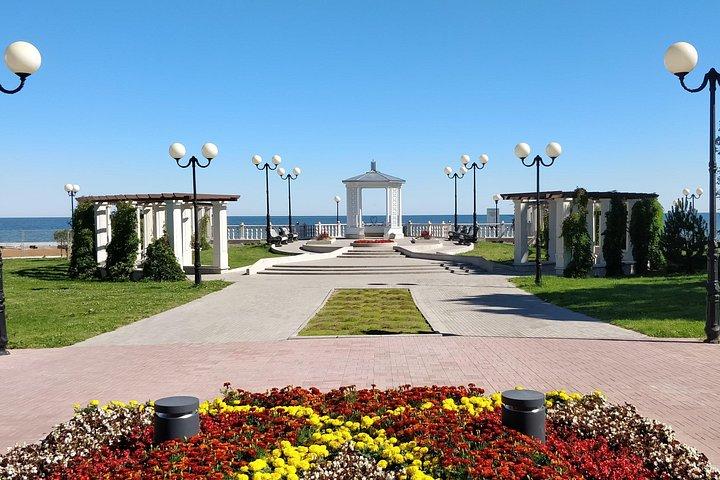 Go East – Private 1 Day Trip to Russian Border